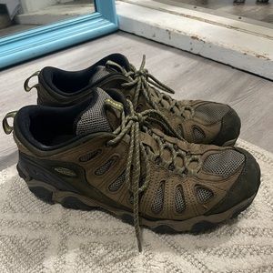 Oboz Hiking shoes